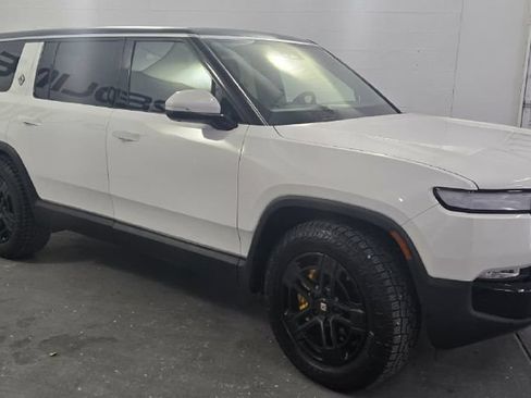Used 2024 Rivian R1S Adventure AWD/4WD image 7