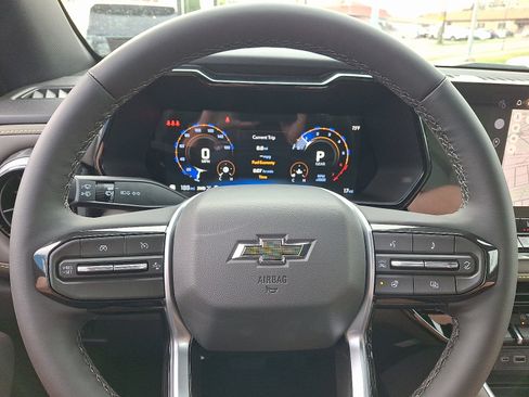 New 2026 Chevrolet Colorado ZR2 w/ Technology Package AWD/4WD image 9