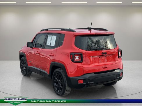 Used 2018 Jeep Renegade Altitude w/ UConnect 8.4 Nav Group image 4