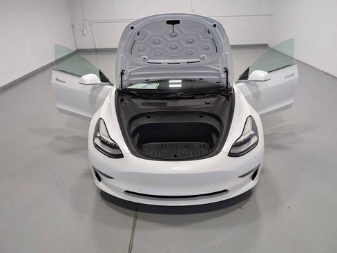 Used 2020 Tesla Model 3 Standard Range Plus RWD image 13