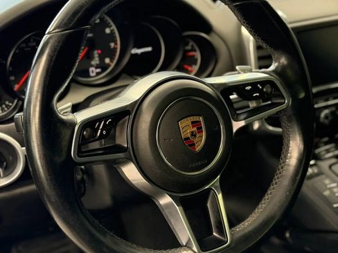 Used 2016 Porsche Cayenne AWD/4WD image 20
