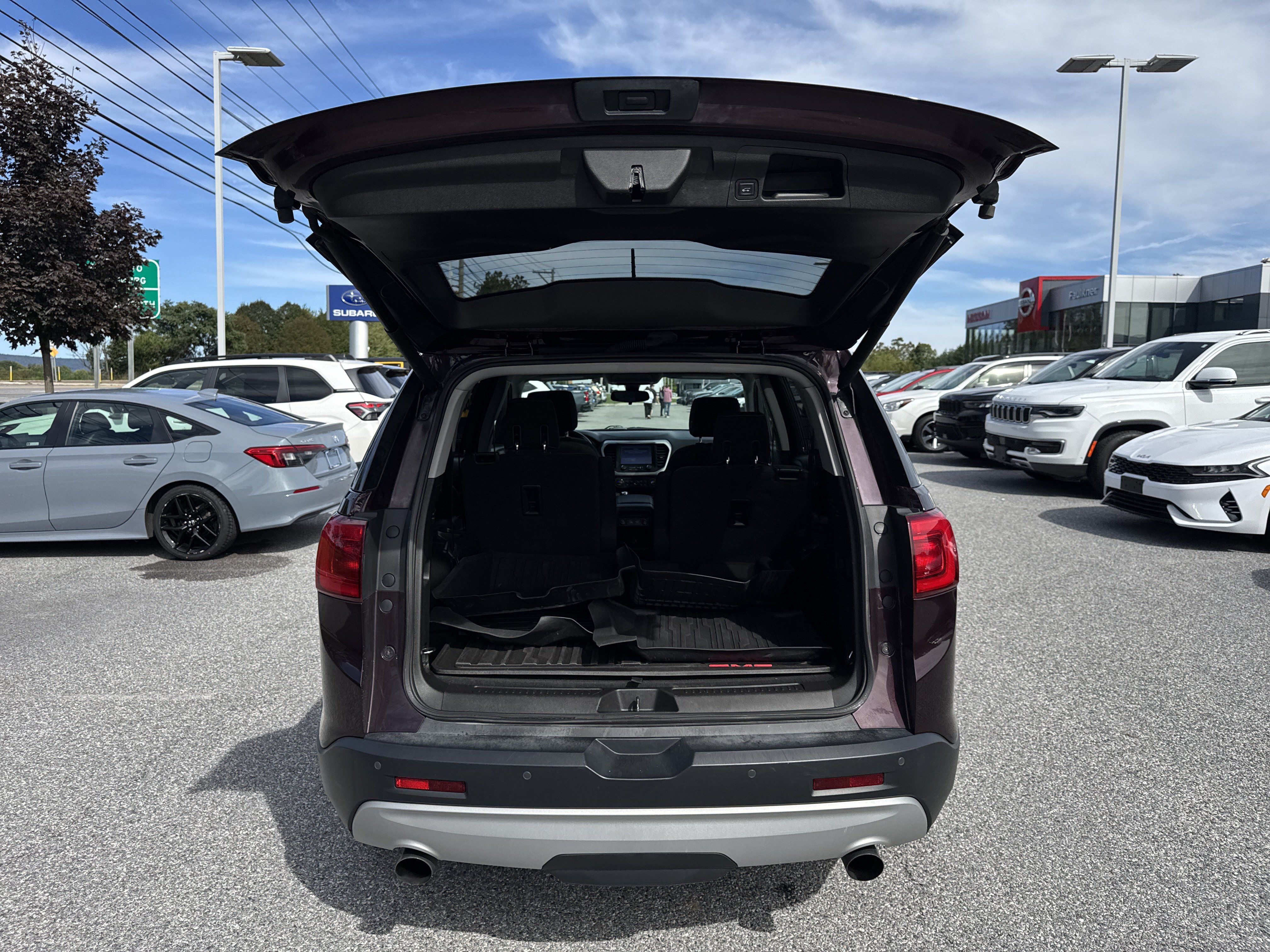 Used 2018 GMC Acadia SLE w/ Driver Alert Package I AWD/4WD image 28