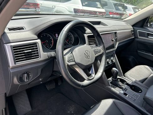 Used 2021 Volkswagen Atlas SE w/ Towing Package FWD image 21