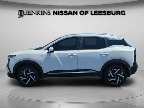 Certified 2025 Nissan Kicks SV w/ SV Premium Package FWD image 11