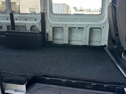 Used 2023 Ford E-Transit Medium Roof RWD image 29