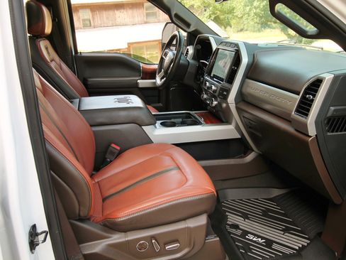 Used 2022 Ford F250 King Ranch w/ King Ranch Ultimate Package AWD/4WD image 44
