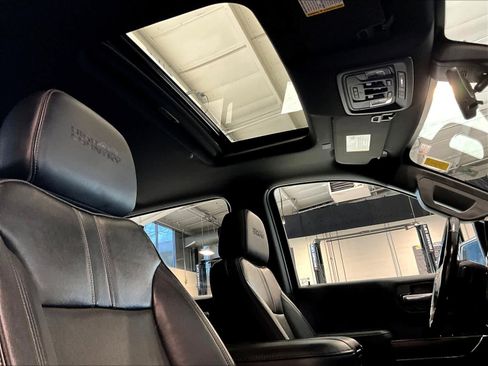 Used 2020 Chevrolet Silverado 1500 High Country w/ Technology Package image 22