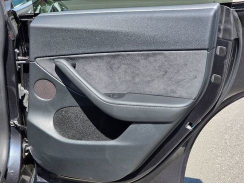 Used 2024 Tesla Model Y Performance AWD/4WD image 16