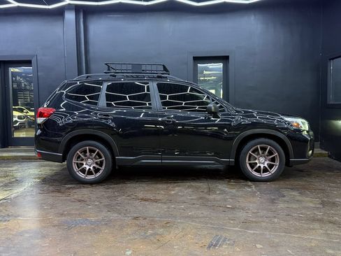 Used 2021 Subaru Forester AWD/4WD image 10