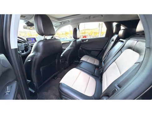 Used 2021 Ford Escape Titanium w/ Titanium Elite Package image 17