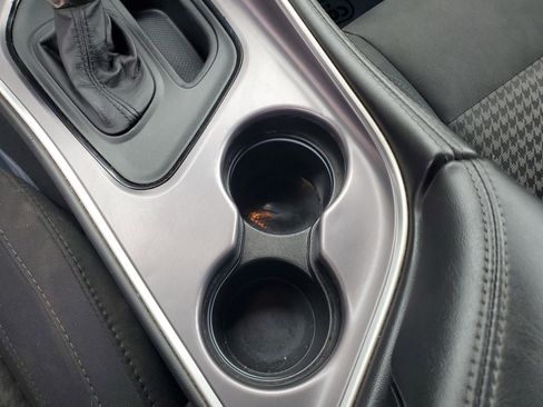 Used 2019 Dodge Challenger SXT image 23