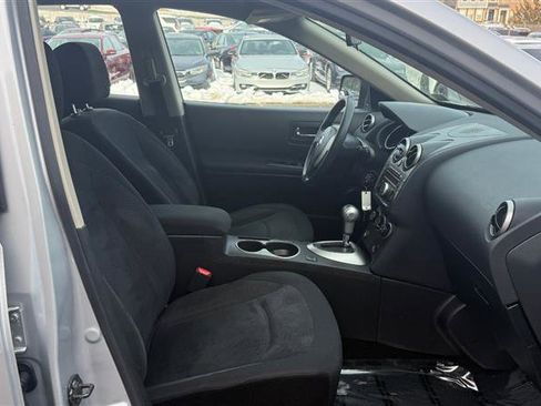 Used 2014 Nissan Rogue S image 9