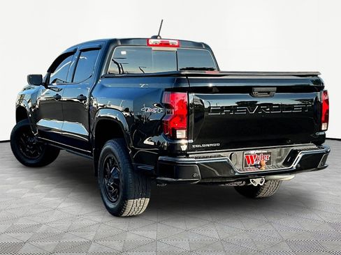 Used 2025 Chevrolet Colorado W/T AWD/4WD image 4
