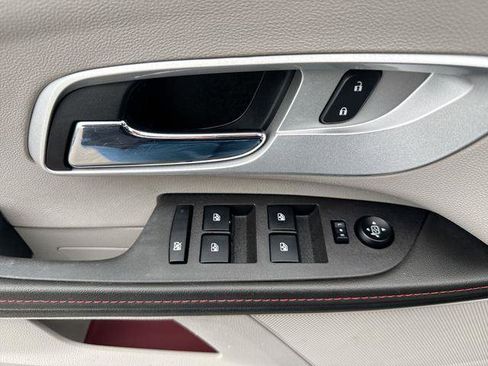 Used 2012 Chevrolet Equinox LTZ image 15