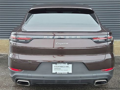 Used 2021 Porsche Cayenne Coupe image 23