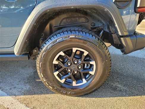 Used 2024 Jeep Wrangler Unlimited Rubicon 4xe image 16