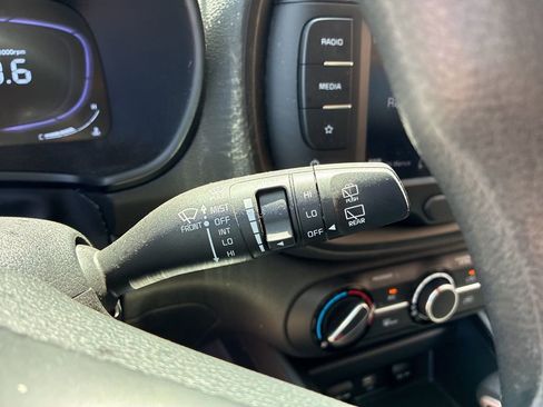 Certified 2025 Kia Soul LX FWD image 27