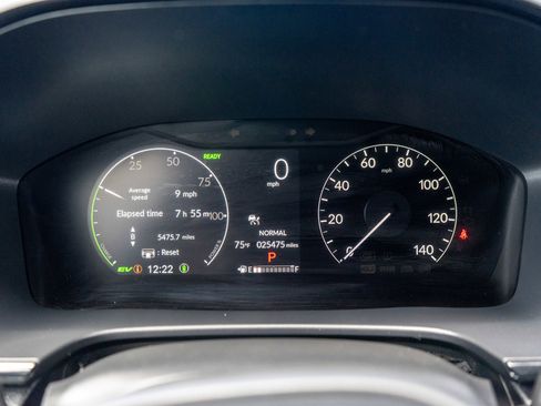 Used 2025 Honda CR-V Sport image 11