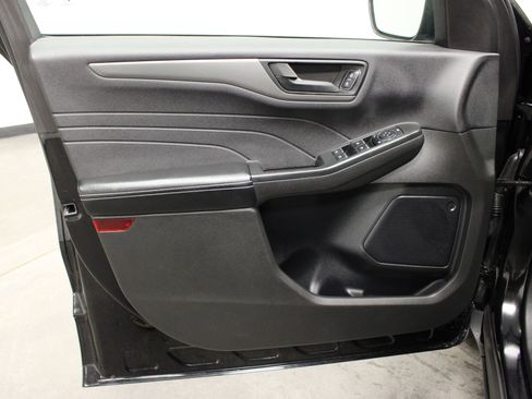 Used 2023 Ford Escape Active w/ Tech Pack #1 image 18