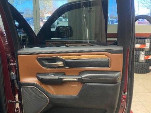 Used 2019 RAM 1500 Limited RWD image 17