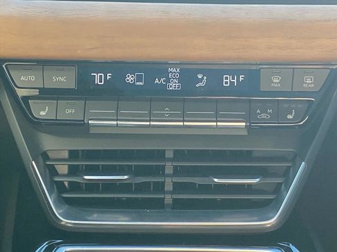 Used 2022 Audi e-tron GT Premium Plus image 8