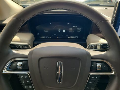 Used 2022 Lincoln Nautilus Reserve w/ Equipment Group 201A FWD image 22