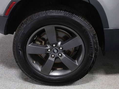 Used 2020 Land Rover Defender 110 SE image 44