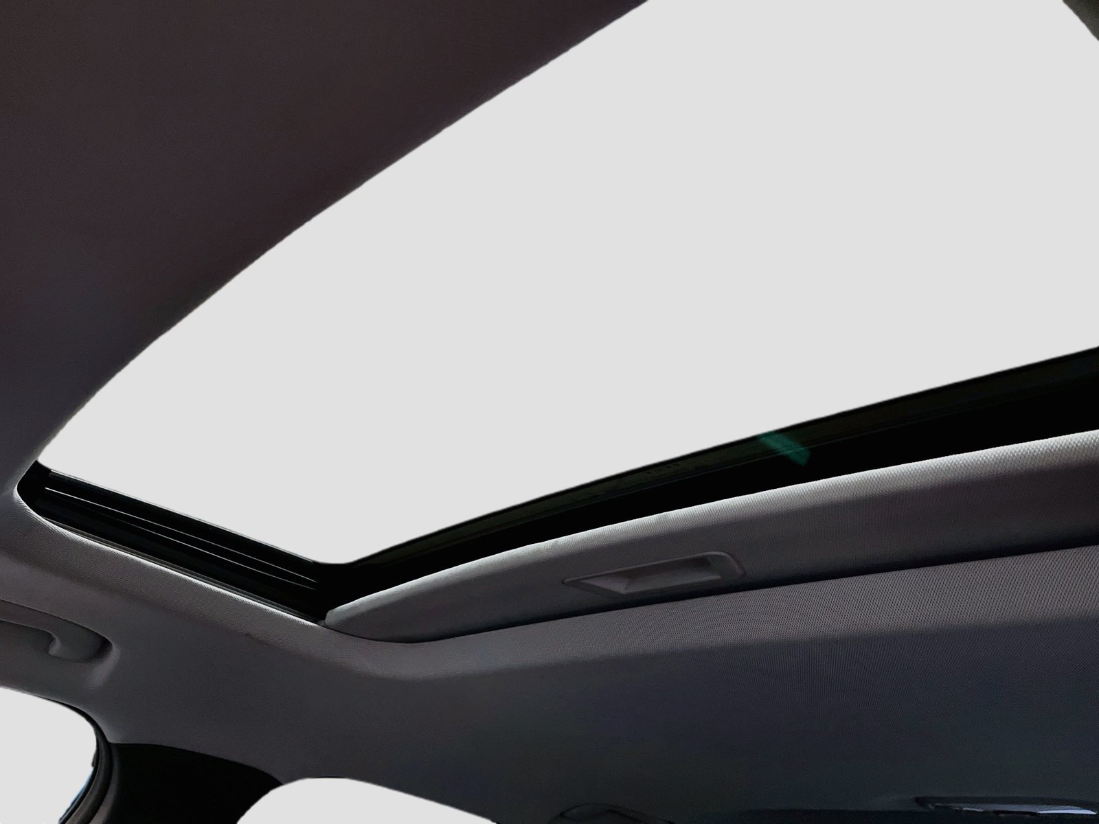 Used 2026 Chevrolet Trax ACTIV w/ Sunroof Package FWD image 21