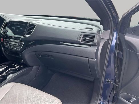 Used 2021 Honda Passport Touring image 17