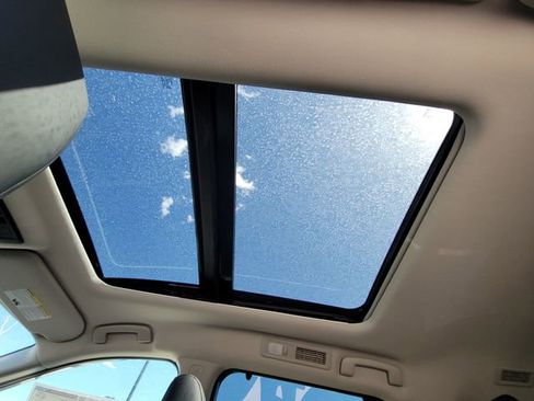 New 2026 Nissan Pathfinder SL image 9