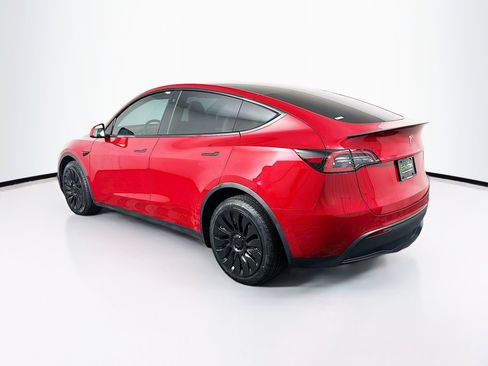 Used 2022 Tesla Model Y Long Range image 5