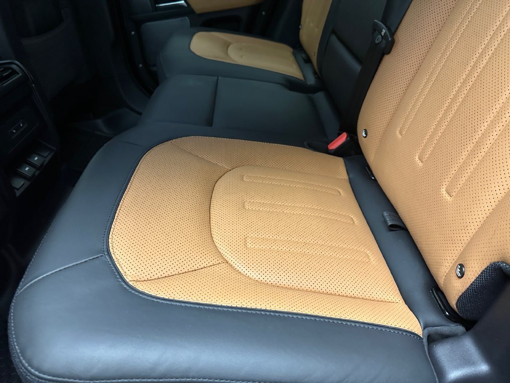 Used 2024 Land Rover Defender 110 X AWD/4WD image 18