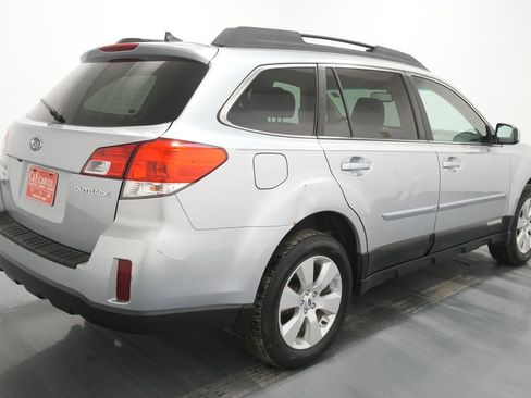 Used 2012 Subaru Outback 2.5i Limited w/ Moonroof Pkg image 9