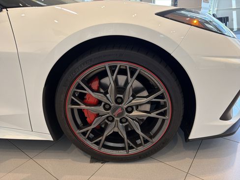 Used 2023 Chevrolet Corvette Stingray Premium Conv w/ Z51 Performance Package RWD image 12