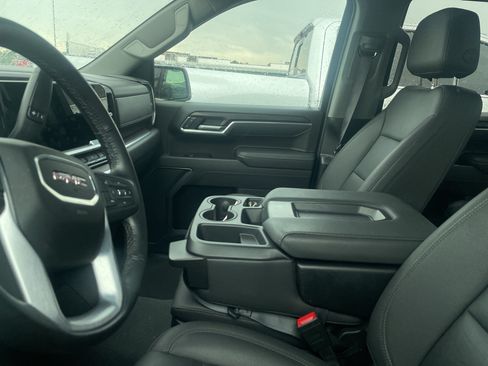 Used 2026 GMC Sierra 1500 SLT AWD/4WD image 9