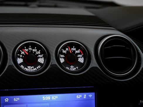 Used 2020 Ford Mustang Shelby GT500 w/ Carbon Fiber Track Pack image 48