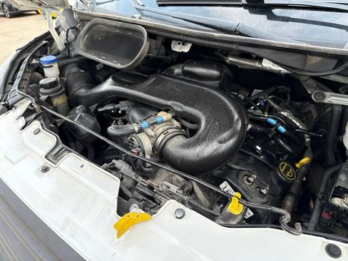Used 2017 Ford Transit 250 148 Low Roof RWD image 41