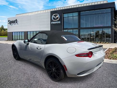 New 2026 MAZDA MX-5 Miata Club w/ Interior Package RWD image 6