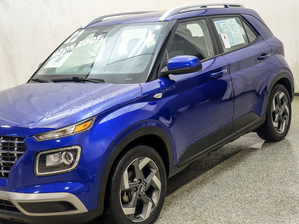 Used 2022 Hyundai Venue SEL w/ Cargo Package FWD image 4