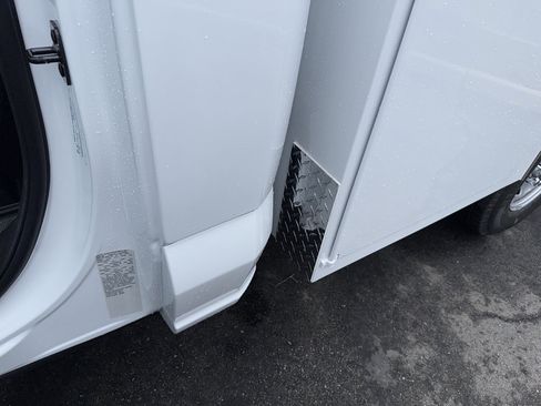 New 2026 Ford F250 XL w/ XL Chrome Package image 17