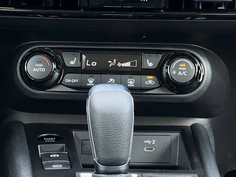New 2026 Nissan Kicks SV w/ Cold Weather Package FWD image 5