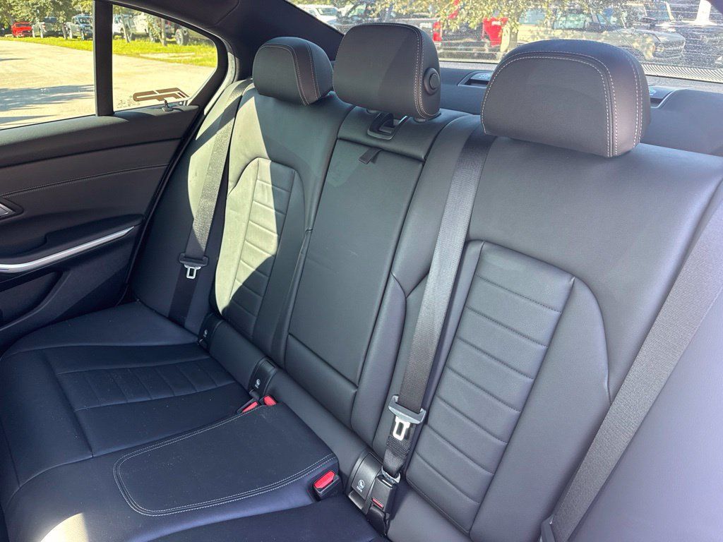 Used 2021 BMW M340i w/ Driving Assistance Package RWD image 11