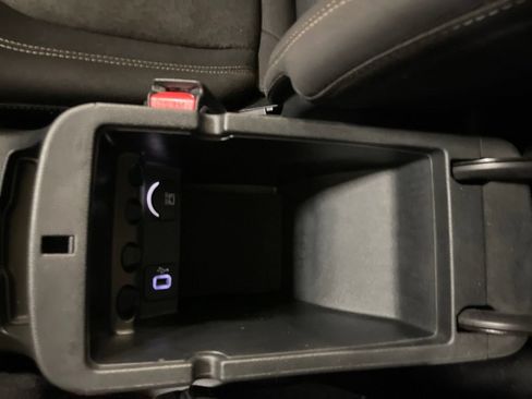 Used 2014 Jeep Cherokee Latitude w/ Comfort/Convenience Group AWD/4WD image 25