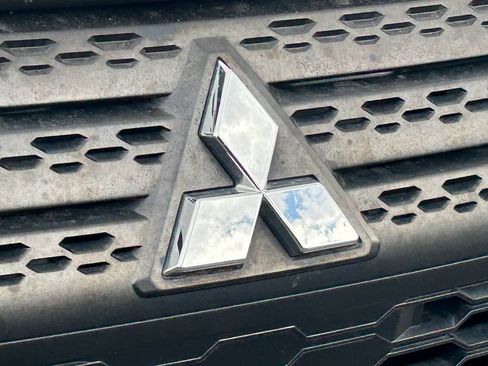 Used 2023 Mitsubishi Eclipse Cross AWD image 11