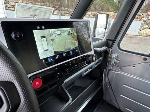 New 2025 Chevrolet Brightdrop 400 image 14