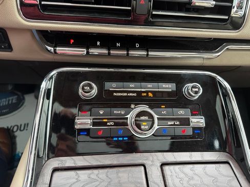 Used 2022 Lincoln Navigator Reserve AWD/4WD image 34