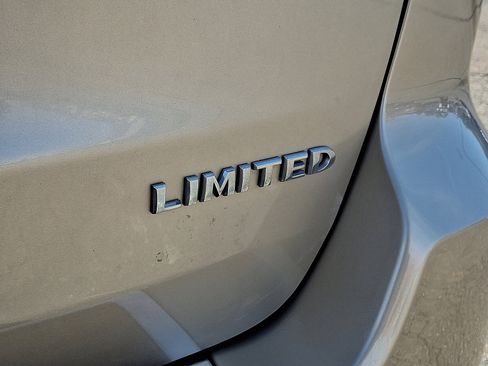 Used 2014 Jeep Grand Cherokee Limited w/ Luxury Group II image 33