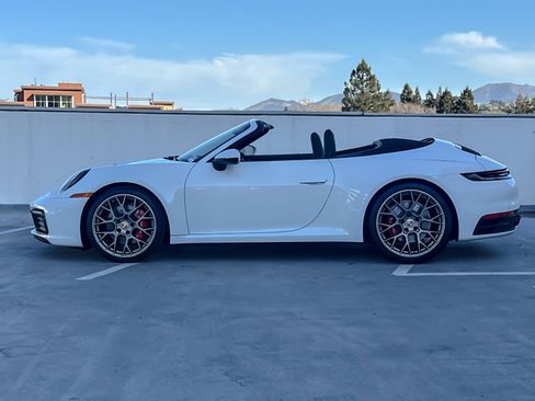 Used 2024 Porsche 911 Carrera S image 2