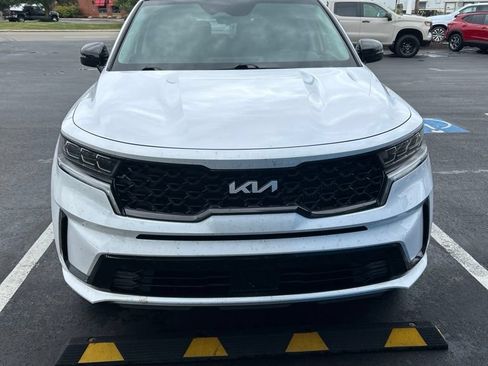 Used 2023 Kia Sorento SX AWD/4WD image 2