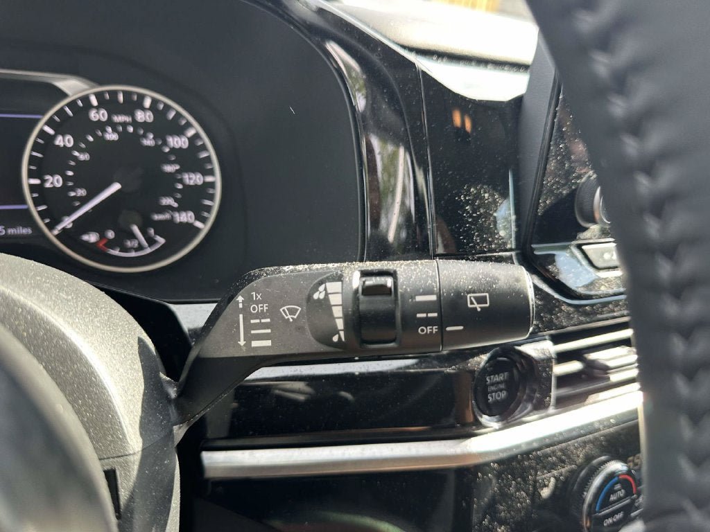 Certified 2025 Nissan Pathfinder SV AWD/4WD image 29